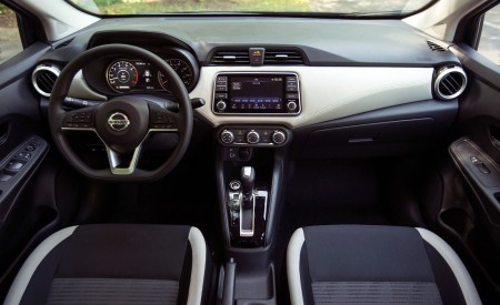 2020 Nissan Versa Interior Cockpit Wallpapers 450x275 (42)