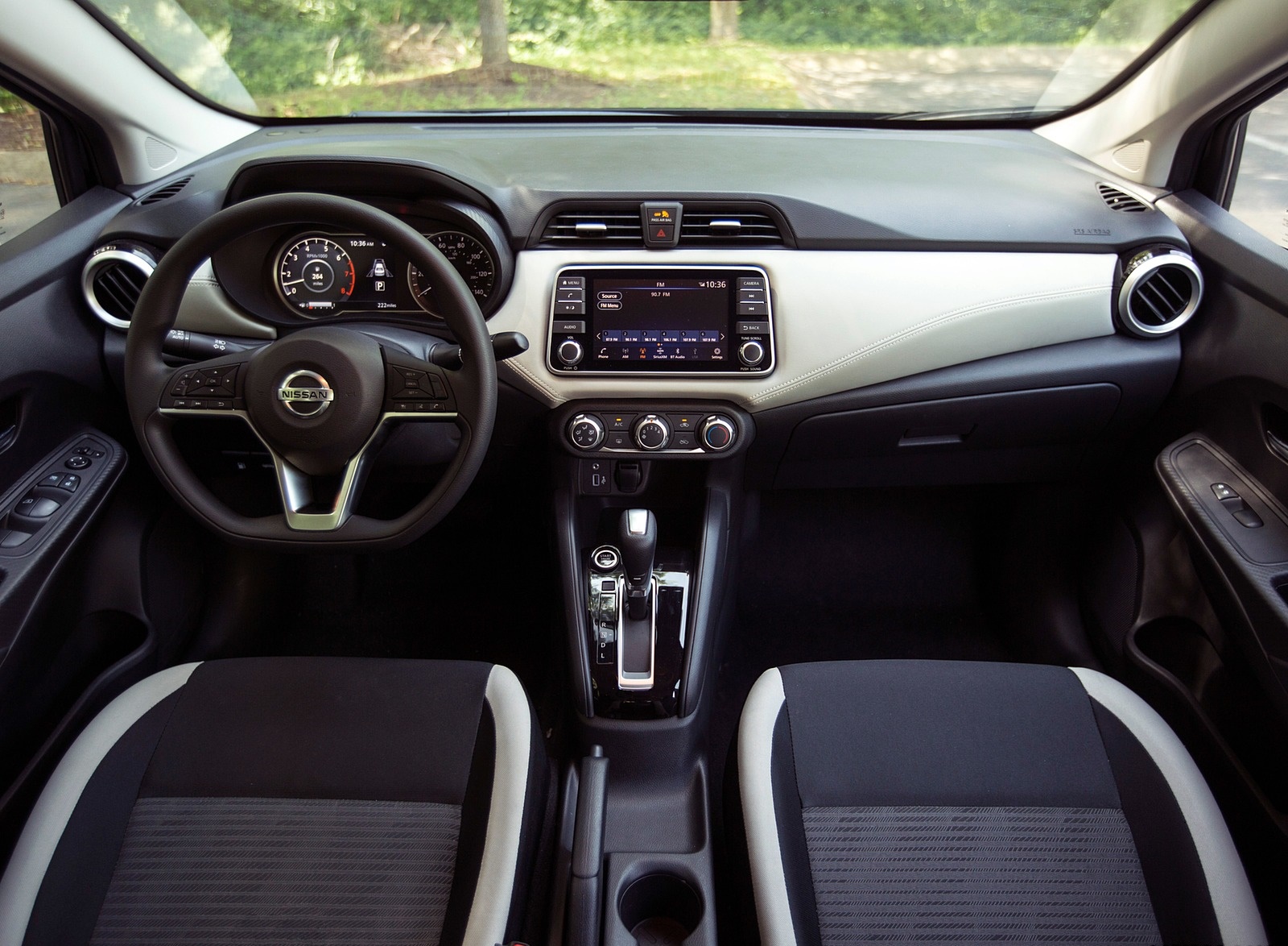 2020 Nissan Versa Interior Cockpit Wallpapers #42 of 82