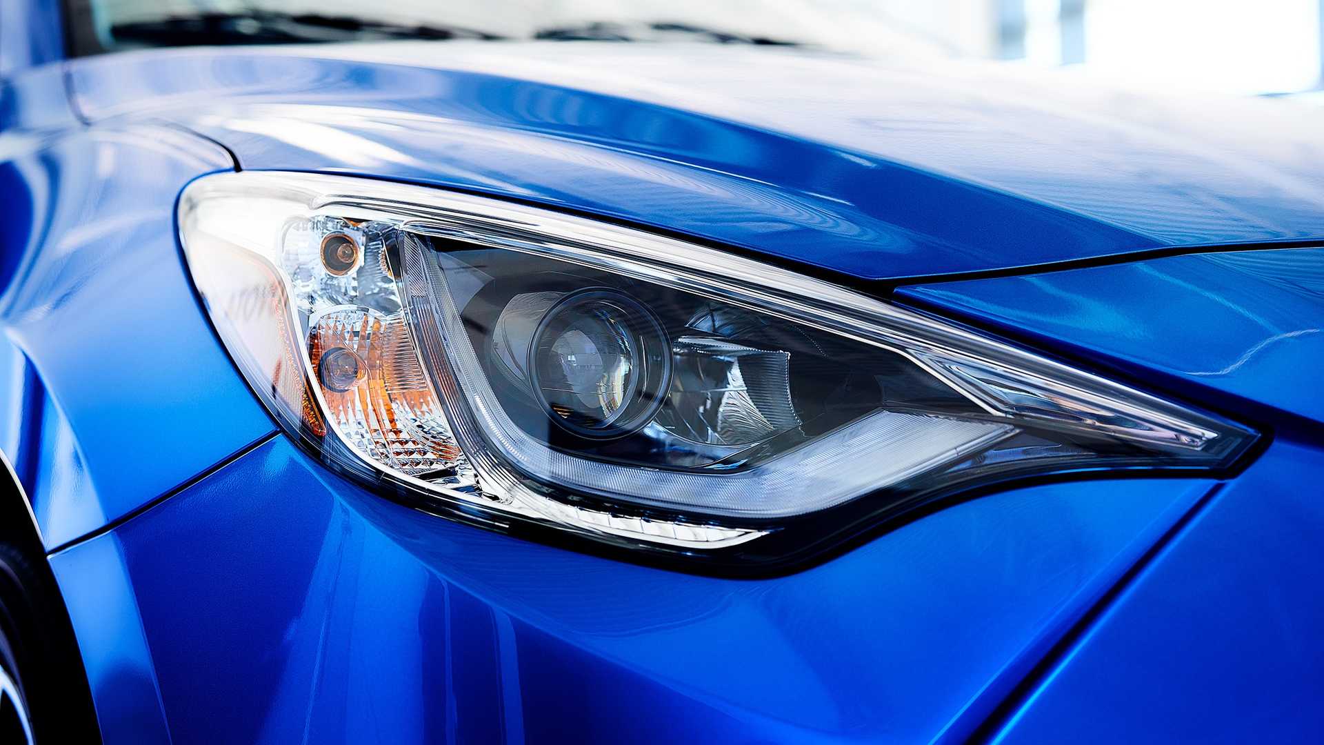 2020 Toyota Yaris Hatchback Headlight Wallpapers #7 of 11