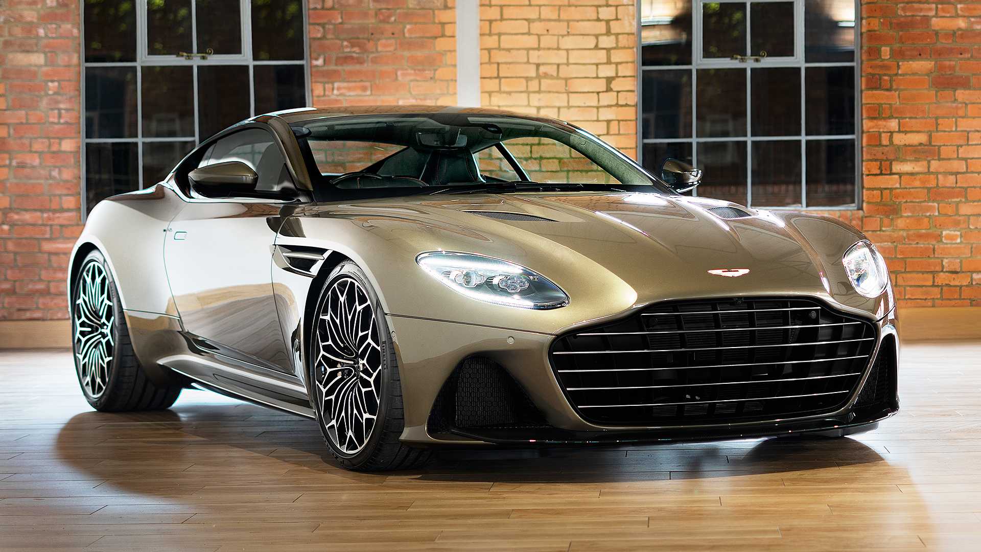 2019 Aston Martin DBS Superleggera On Her Majesty's Secret Service Front Three-Quarter Wallpapers #3 of 18