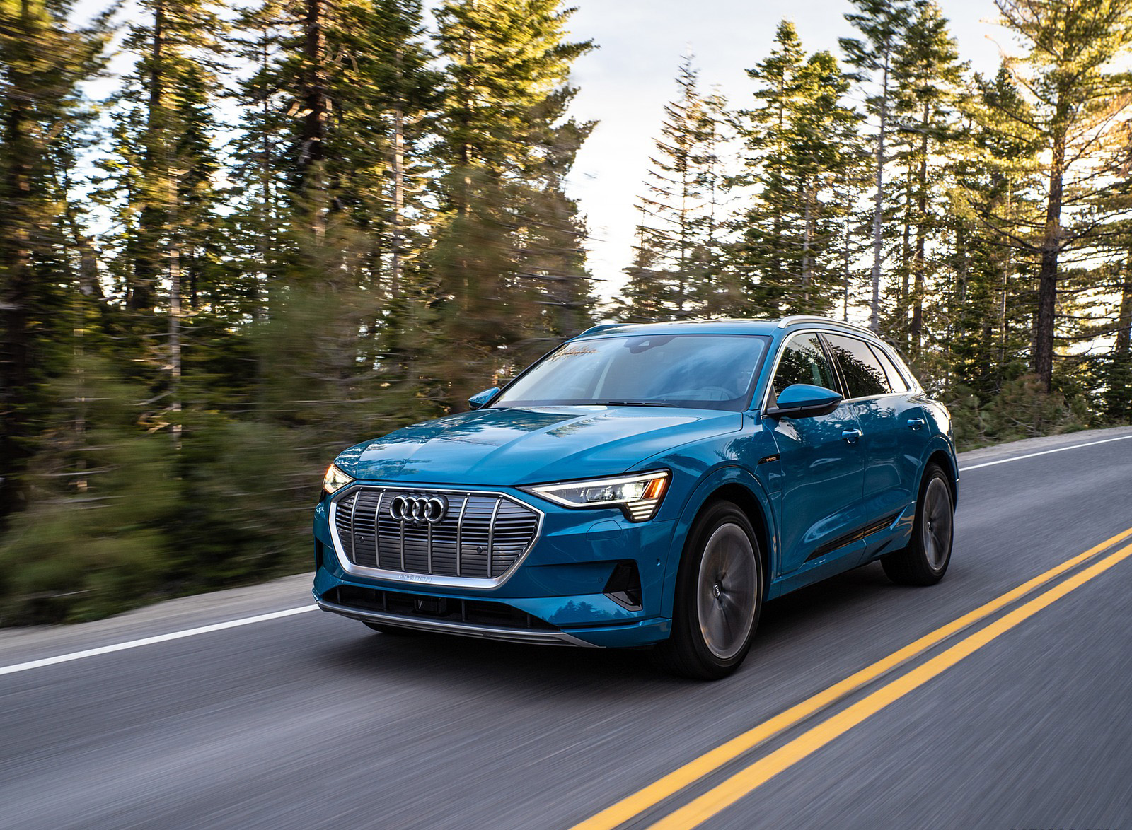 2019 Audi e-tron (US-Spec) Front Three-Quarter Wallpapers (6)