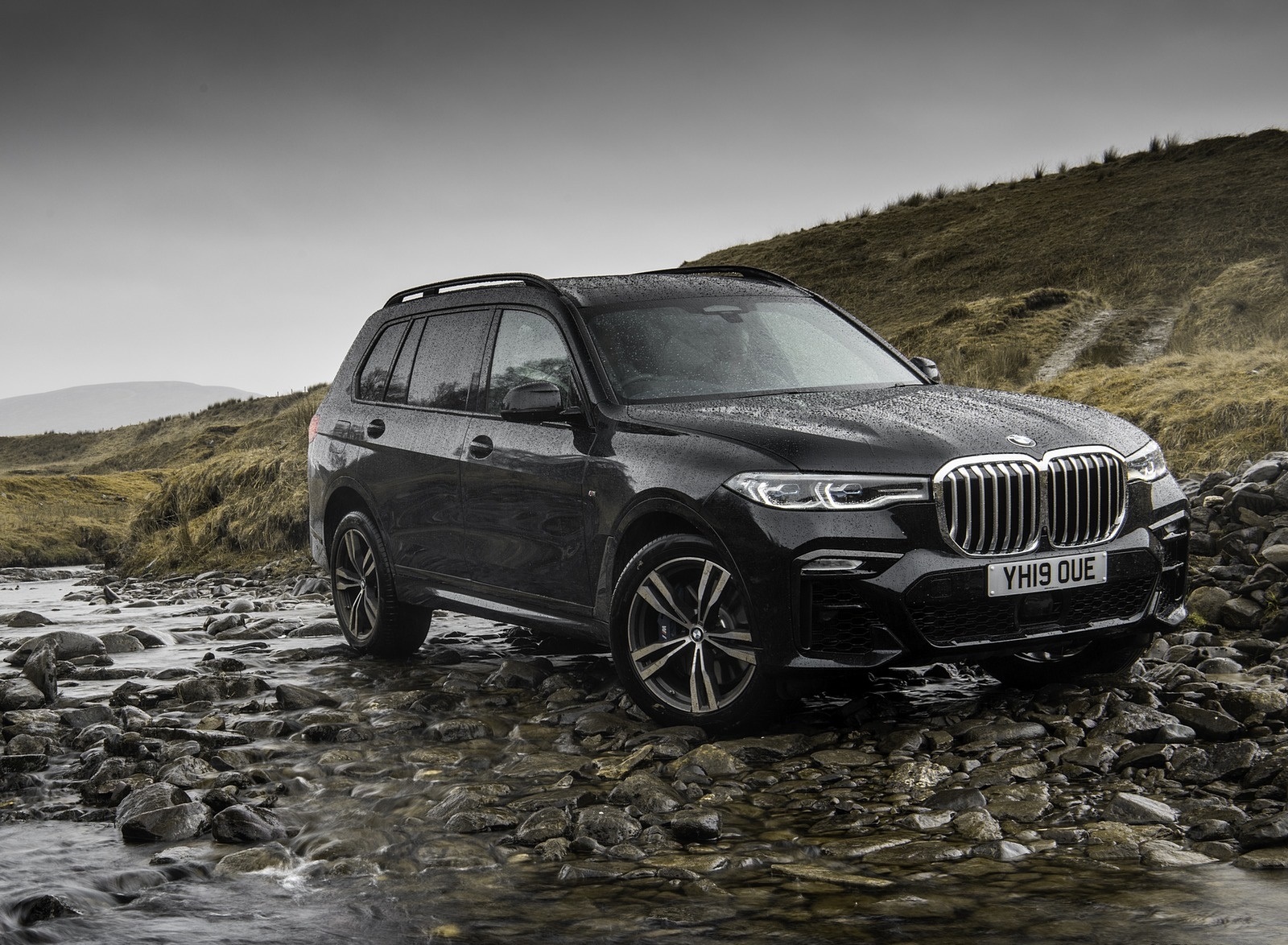 2019 BMW X7 30d (UK-Spec) Front Three-Quarter Wallpapers #73 of 103