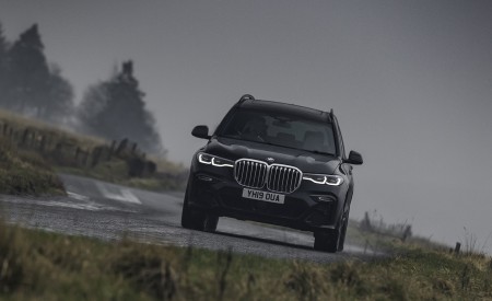 2019 BMW X7 30d (UK-Spec) Front Wallpapers 450x275 (66)