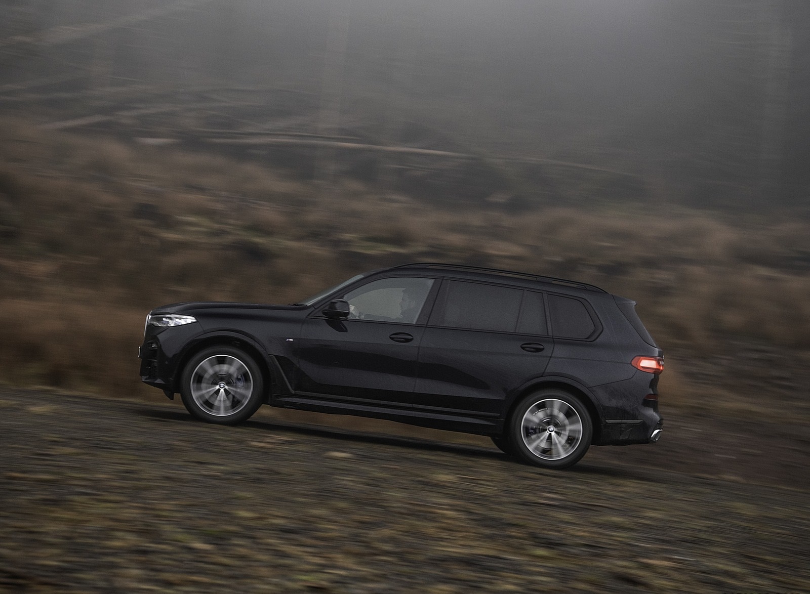 2019 BMW X7 30d (UK-Spec) Side Wallpapers #83 of 103