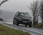 2019 BMW X7 M50d (UK-Spec) Front Wallpapers 150x120 (7)