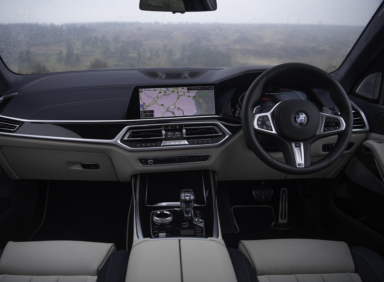 2019 BMW X7 M50d (UK-Spec) Interior Cockpit Wallpapers #42 of 103
