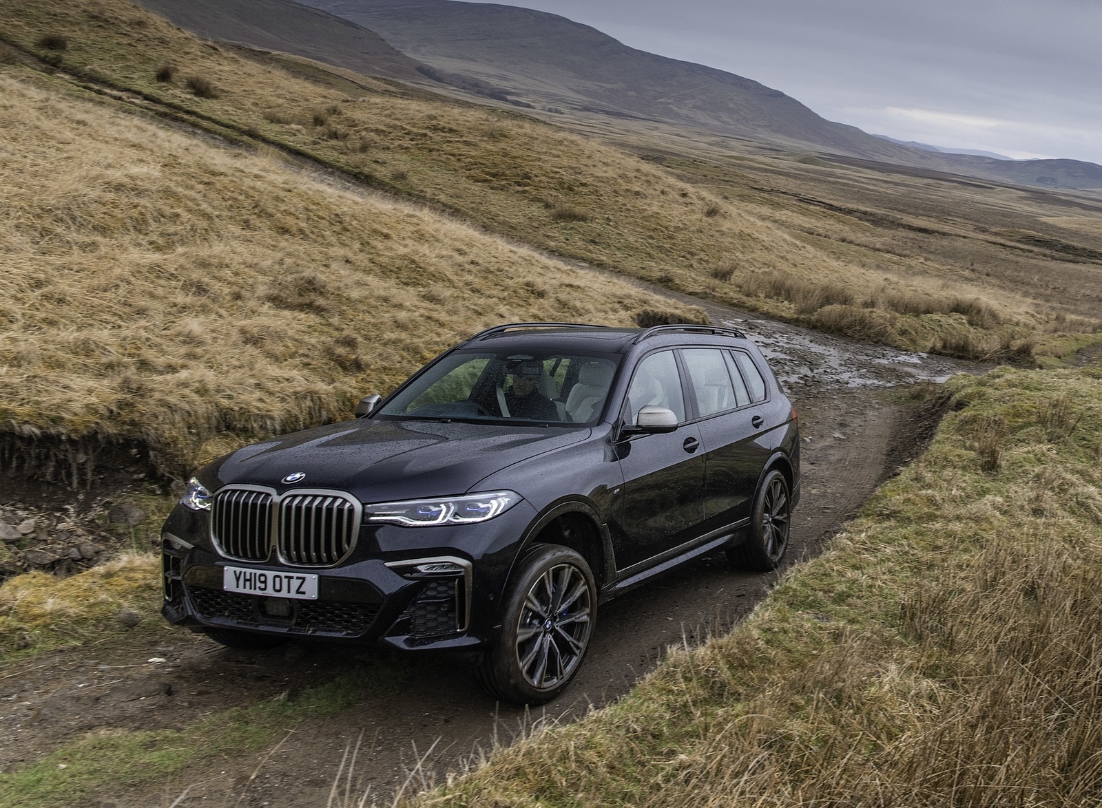 2019 BMW X7 M50d (UK-Spec) Off-Road Wallpapers #30 of 103