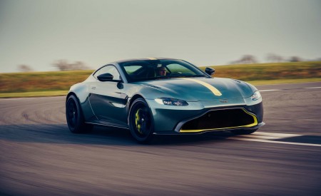 2020 Aston Martin Vantage AMR Front Three-Quarter Wallpapers 450x275 (2)