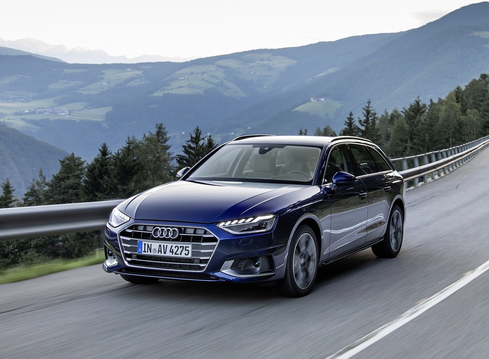 2020 Audi A4 Avant (Color: Navarra Blue) Front Three-Quarter Wallpapers #28 of 61