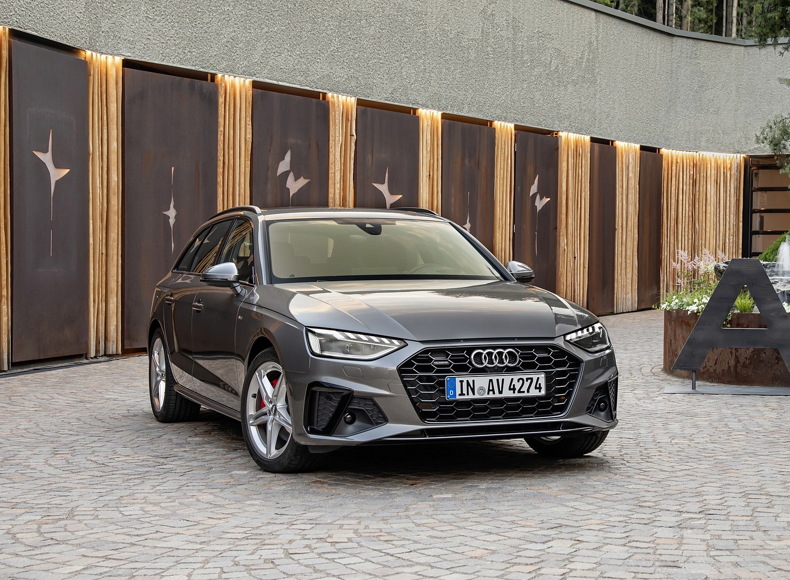 2020 Audi A4 Avant (Color: Terra Gray) Front Wallpapers #12 of 61