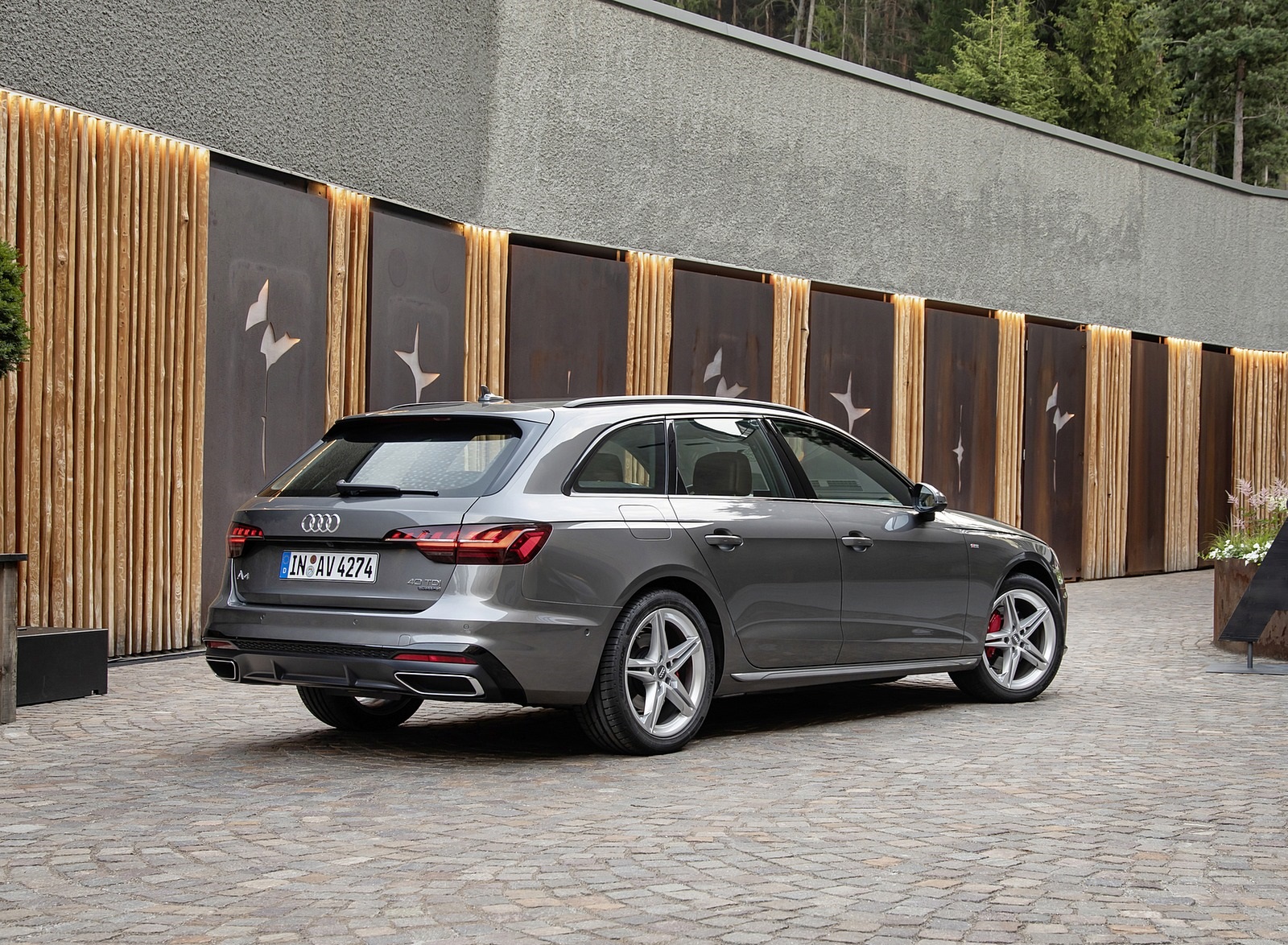 2020 Audi A4 Avant (Color: Terra Gray) Rear Three-Quarter Wallpapers #14 of 61