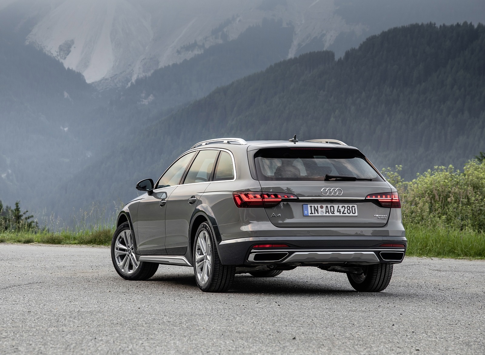 2020 Audi A4 allroad (Color: Quantum Gray) Rear Three-Quarter Wallpapers #15 of 32