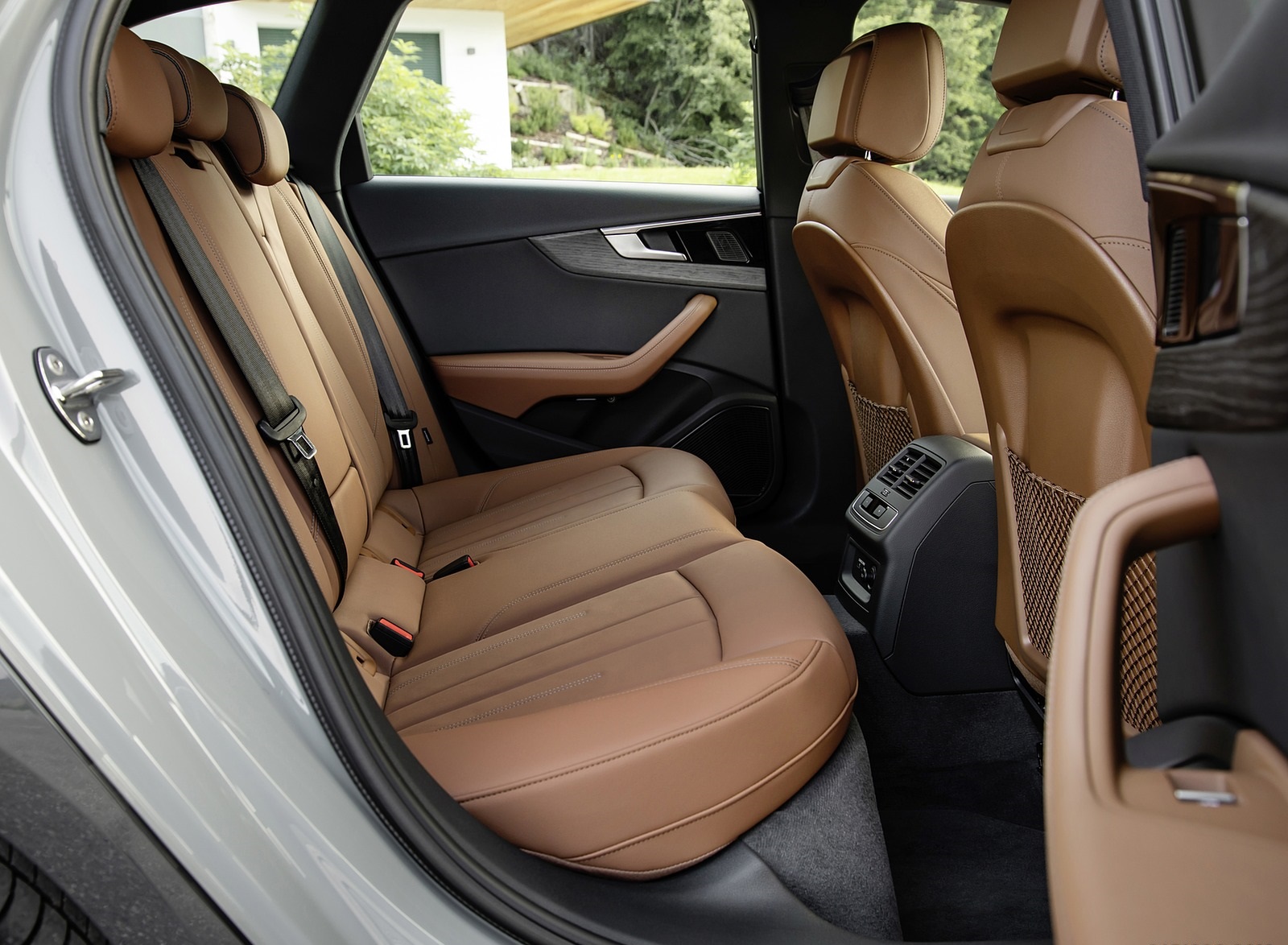 2020 Audi A4 allroad Interior Rear Seats Wallpapers #25 of 32