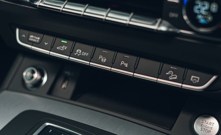 2020 Audi Q5 55 TFSI e Plug-In Hybrid Interior Detail Wallpapers 450x275 (145)