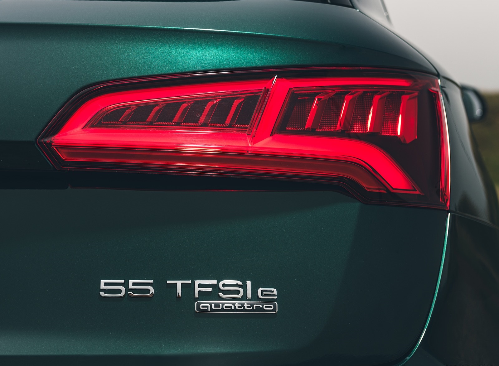 2020 Audi Q5 55 TFSI e Plug-In Hybrid Tail Light Wallpapers #106 of 154