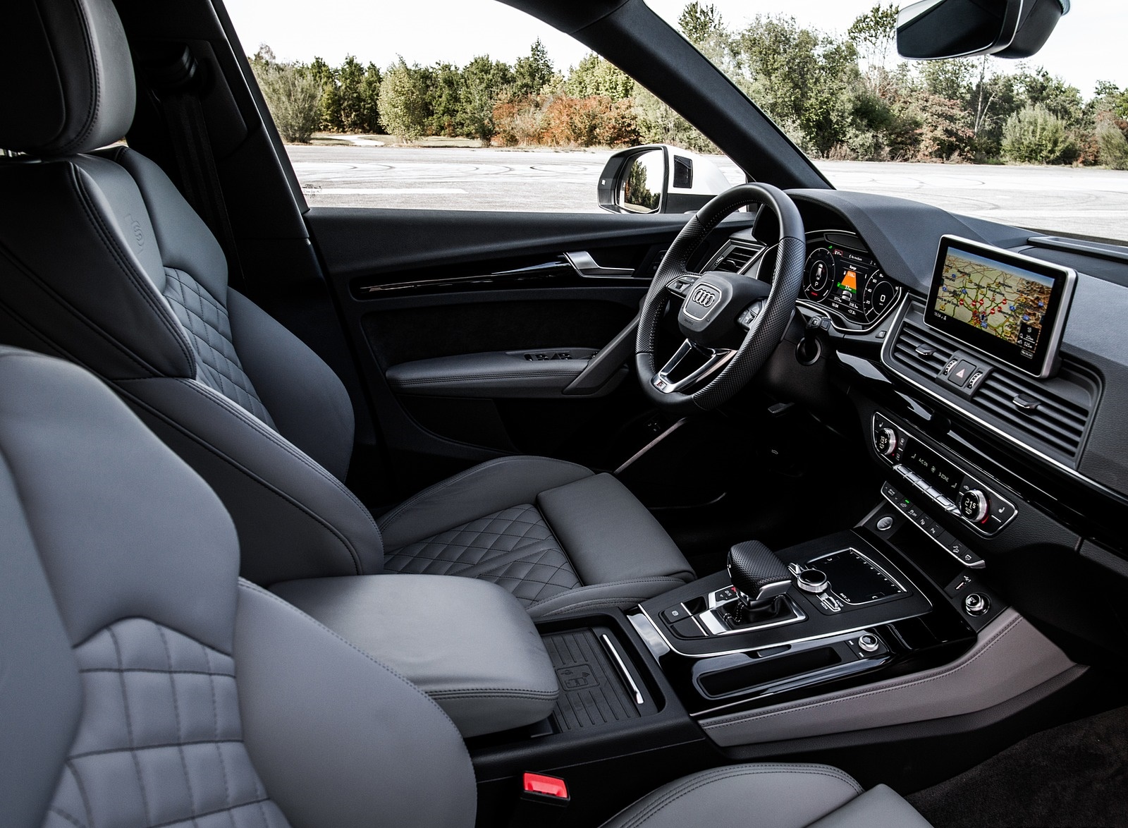 2020 Audi Q5 TFSI e Plug-In Hybrid Interior Wallpapers #59 of 154