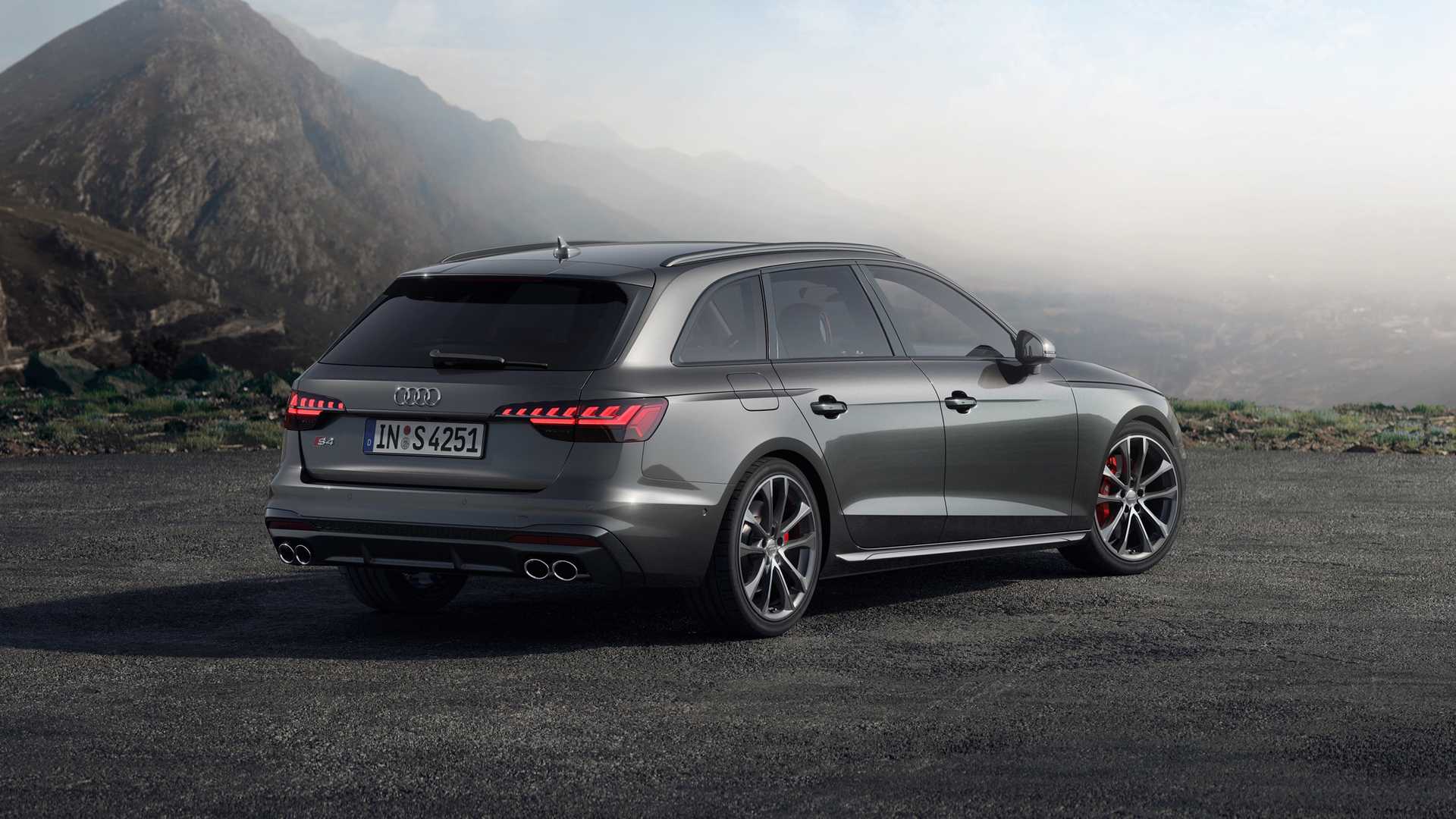 2020 Audi S4 Avant TDI (Color: Daytona Gray) Rear Three-Quarter Wallpapers (5)