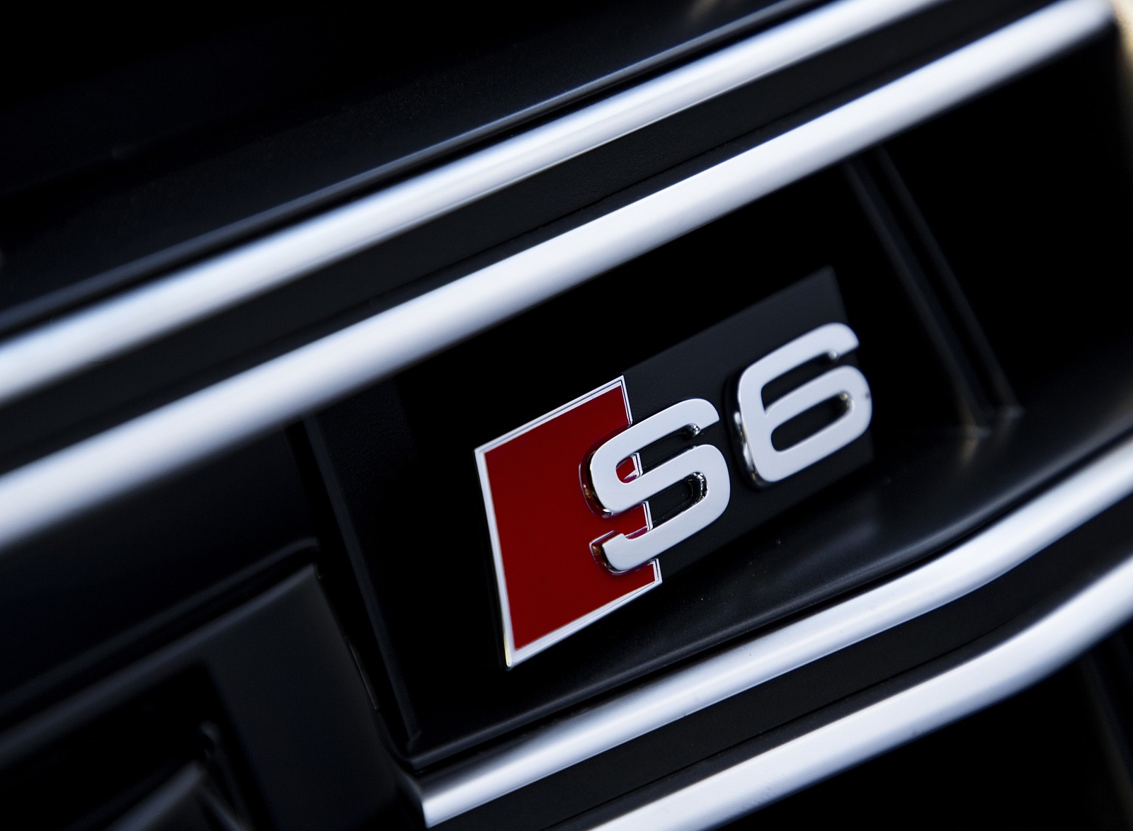 2020 Audi S6 Sedan TDI (Color: Navarra Blue) Badge Wallpapers  #44 of 68