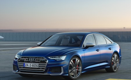 2020 Audi S6 Sedan TDI (Color: Navarra Blue) Front Three-Quarter Wallpapers  450x275 (24)