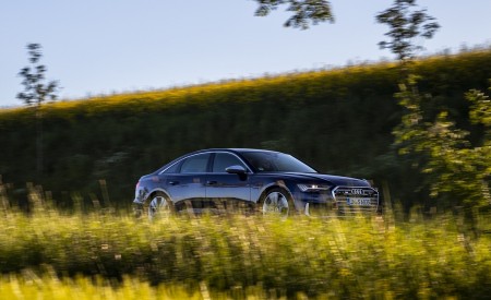 2020 Audi S6 Sedan TDI (Color: Navarra Blue) Side Wallpapers  450x275 (19)