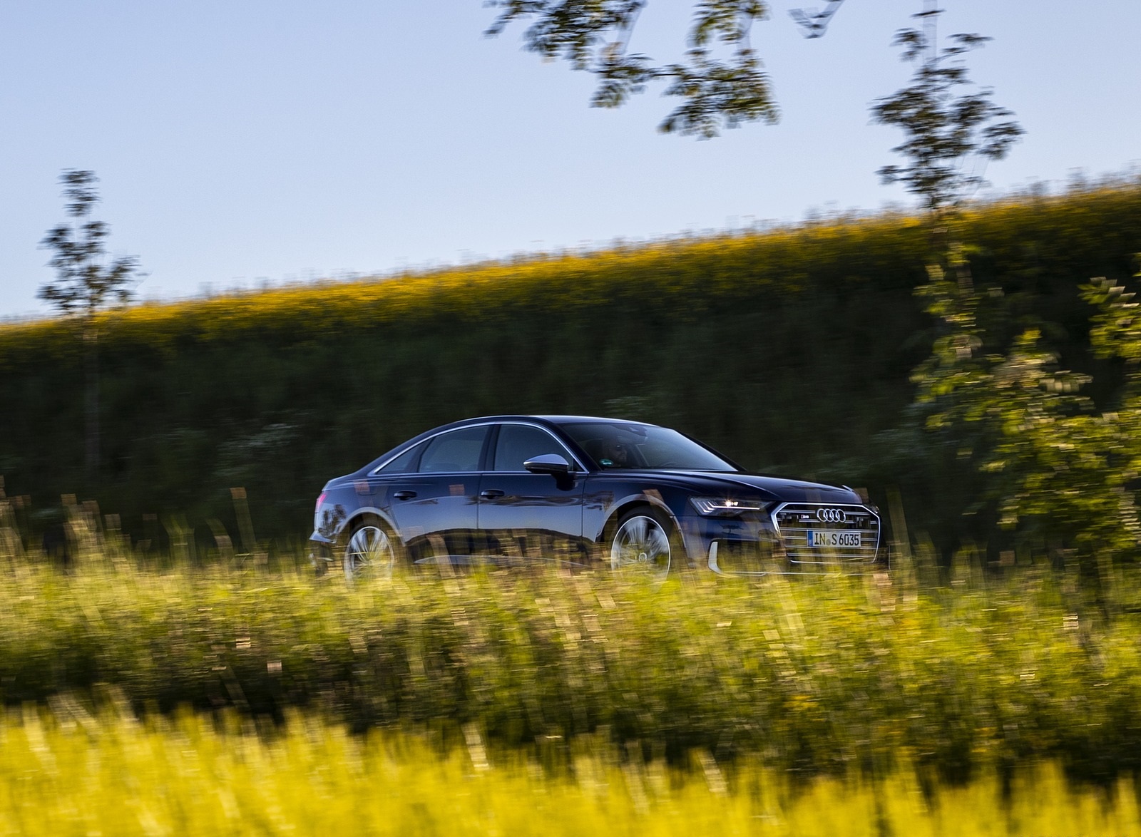 2020 Audi S6 Sedan TDI (Color: Navarra Blue) Side Wallpapers  #19 of 68