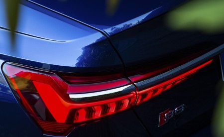 2020 Audi S6 Sedan TDI (Color: Navarra Blue) Tail Light Wallpapers 450x275 (40)