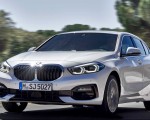 2020 BMW 1-Series 118i (Color: Mineral white Metallic) Front Three-Quarter Wallpapers 150x120