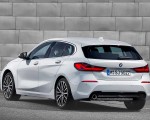 2020 BMW 1-Series 118i (Color: Mineral white Metallic) Rear Three-Quarter Wallpapers 150x120