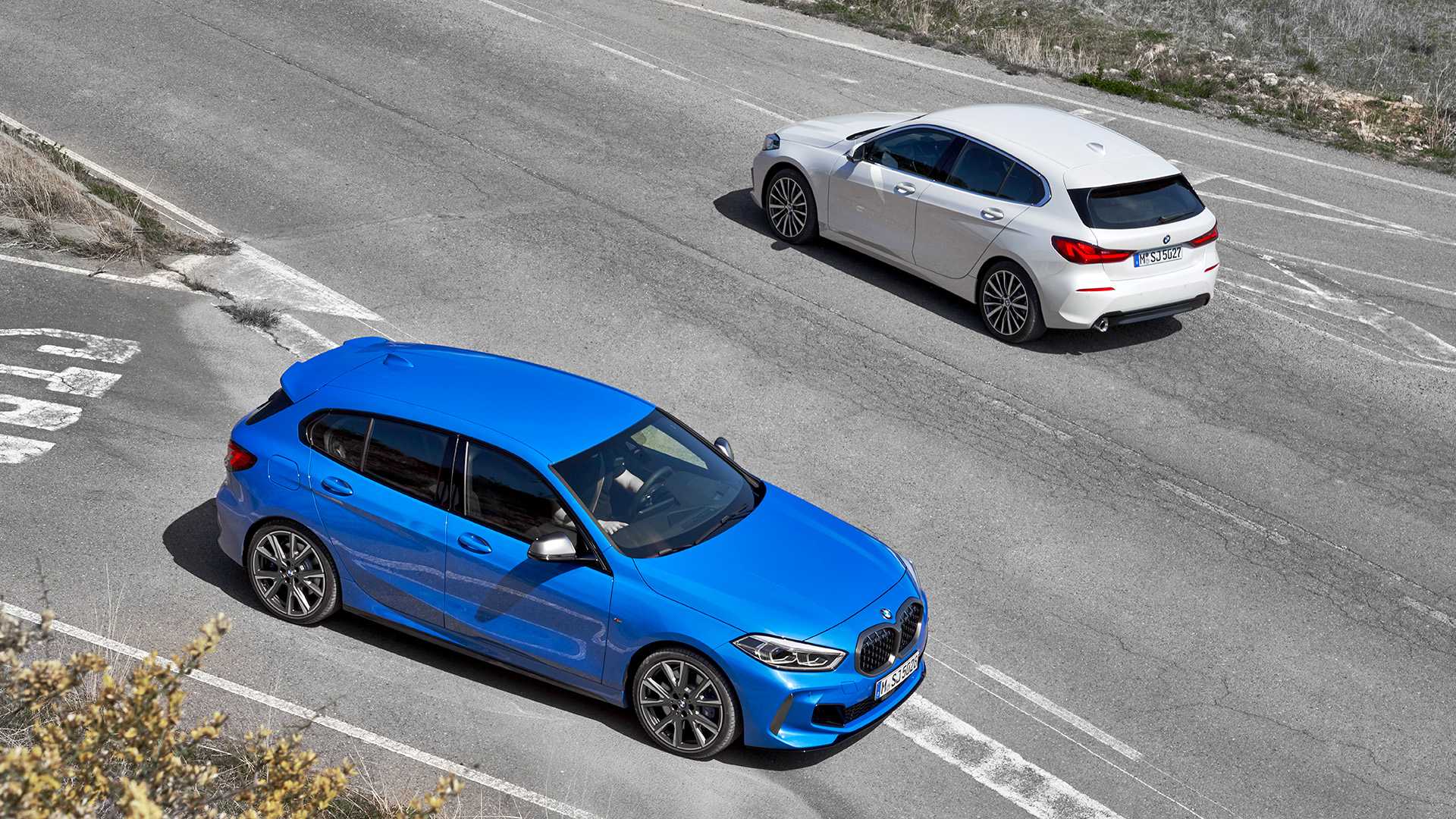 2020 BMW 1-Series 118i (Color: Mineral white Metallic) and BMW M135i xDrive Wallpapers #16 of 66