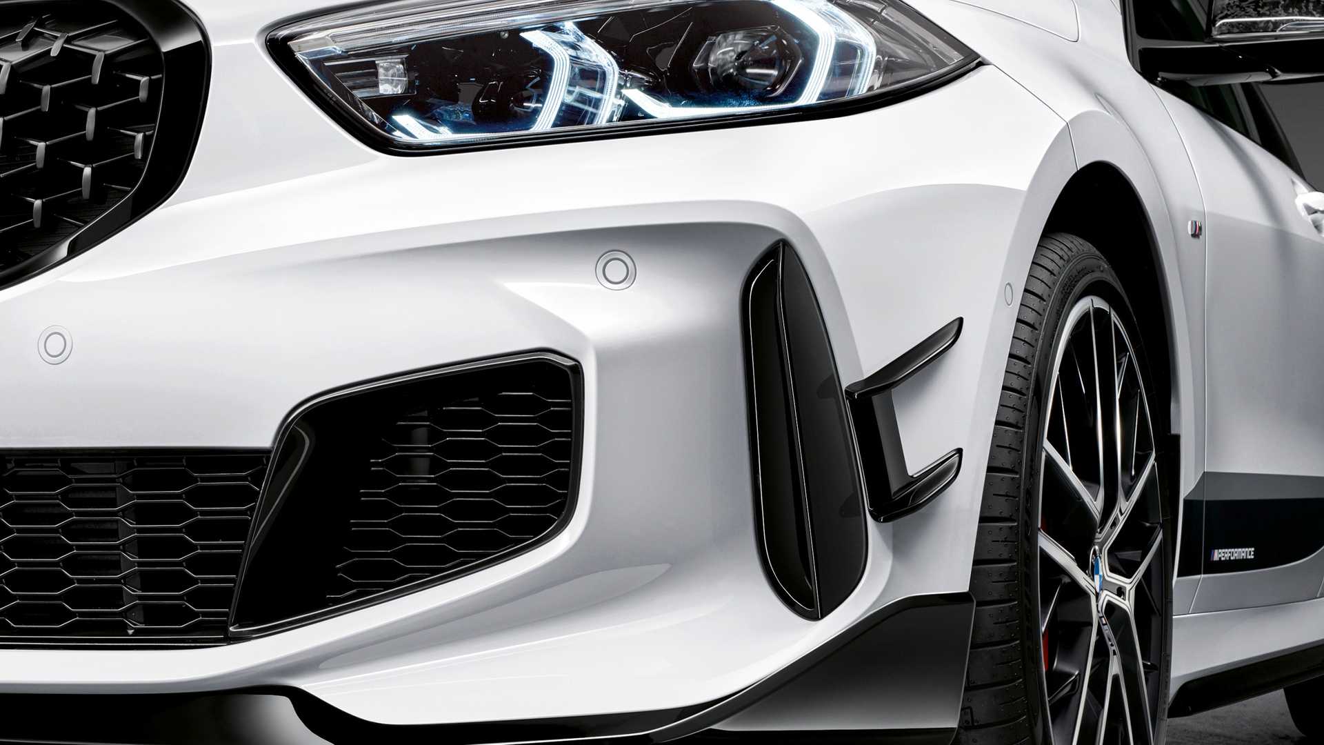 2020 BMW 1-Series M Performance Parts Front Bumper Wallpapers #11 of 17