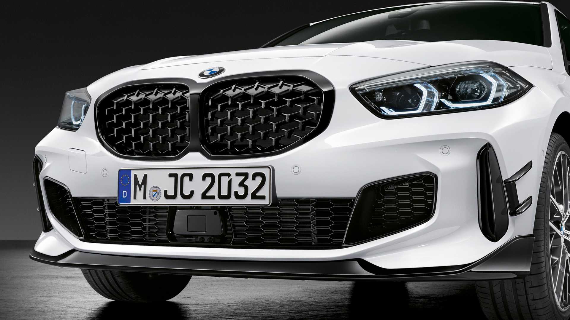 2020 BMW 1-Series M Performance Parts Front Bumper Wallpapers (10)