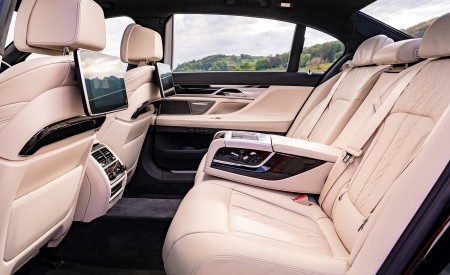 2020 BMW 7-Series 730Ld (UK-Spec) Interior Rear Seats Wallpapers 450x275 (71)