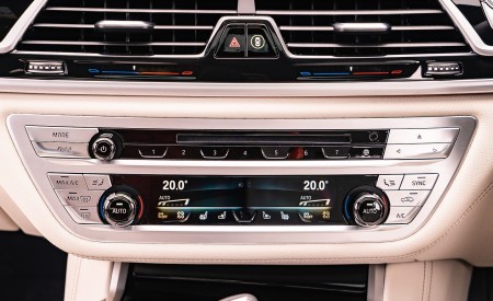 2020 BMW 7-Series 750i M Sport (UK-Spec) Interior Detail Wallpapers  450x275 (32)