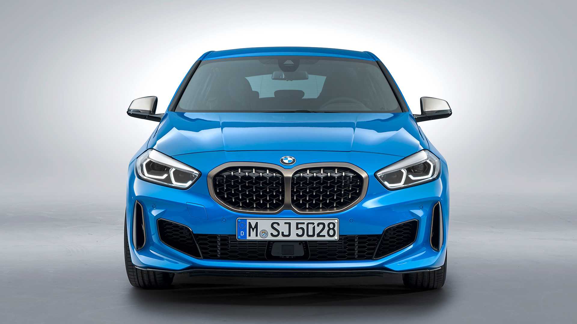 2020 BMW M135i xDrive (Color: Misano Blue Metallic) Front Wallpapers #21 of 55