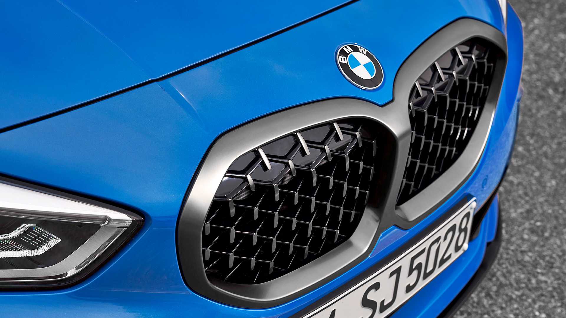 2020 BMW M135i xDrive (Color: Misano Blue Metallic) Grill Wallpapers #31 of 55