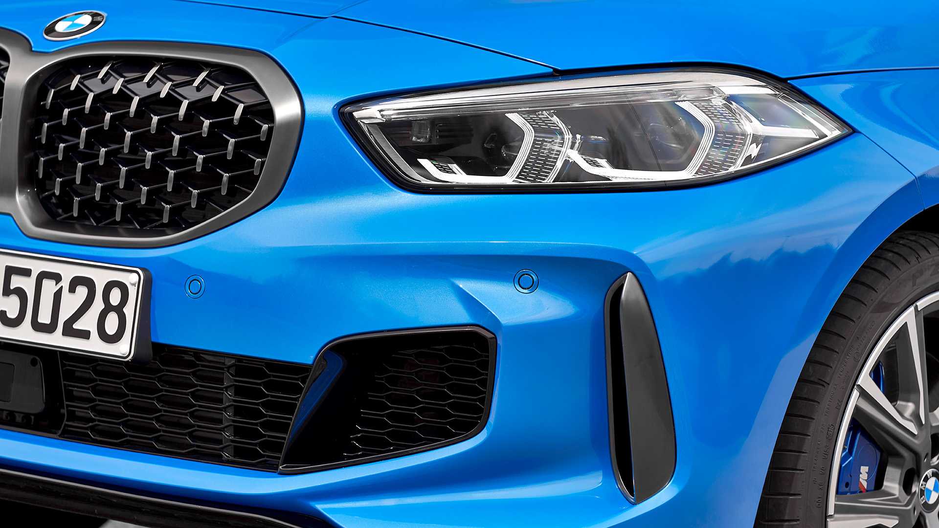 2020 BMW M135i xDrive (Color: Misano Blue Metallic) Headlight Wallpapers #30 of 55