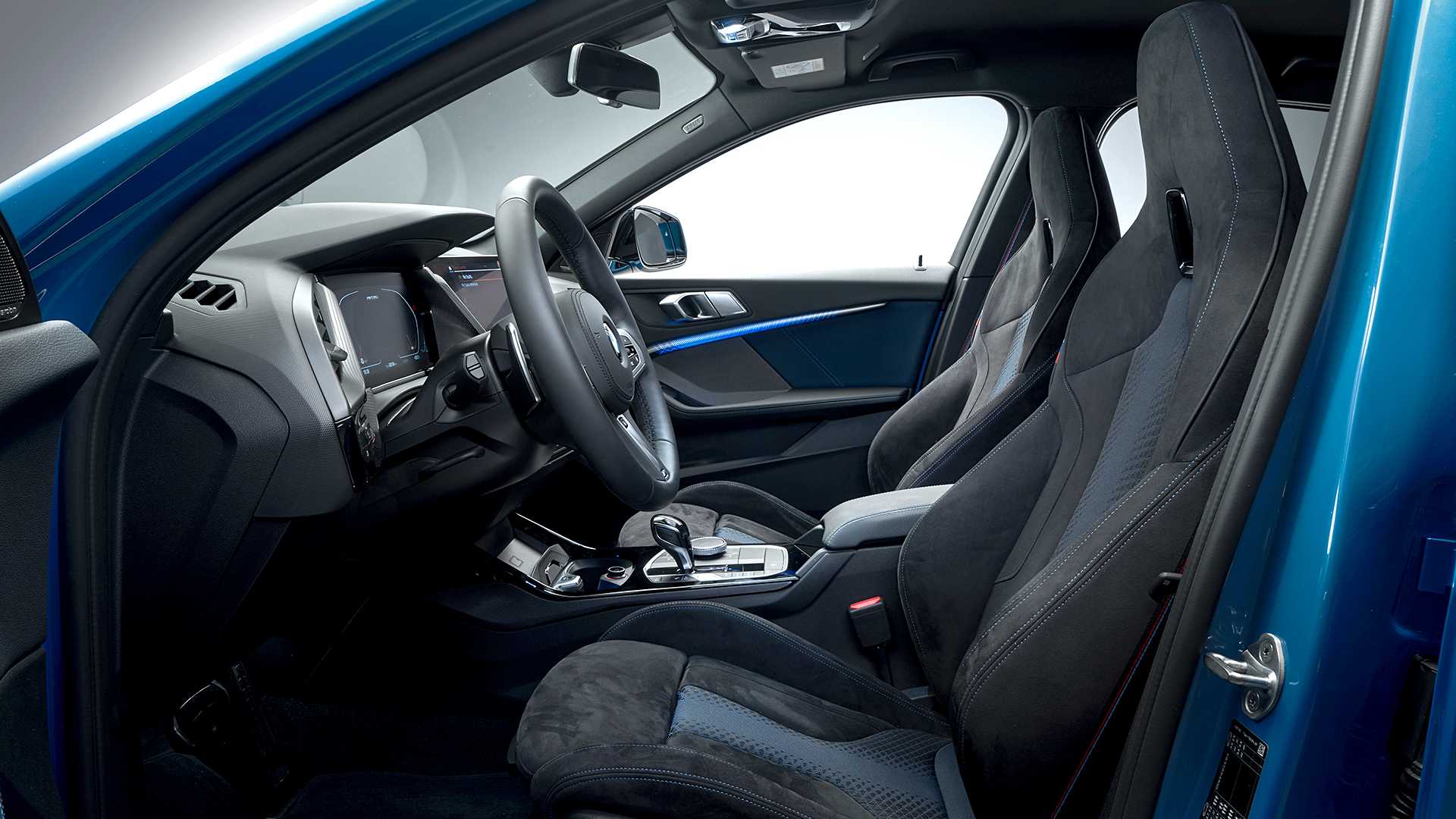 2020 BMW M135i xDrive (Color: Misano Blue Metallic) Interior Front Seats Wallpapers #41 of 55