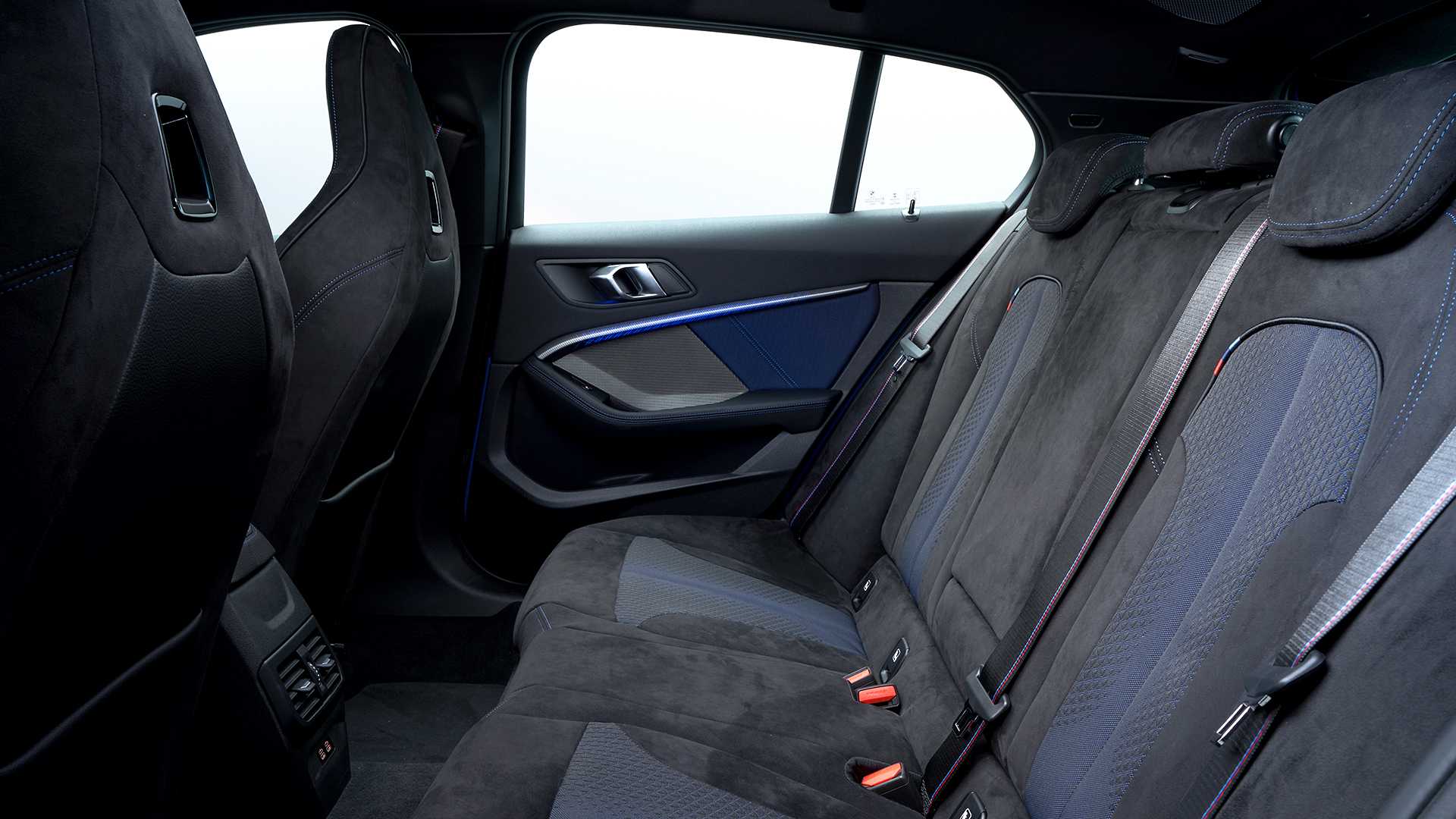 2020 BMW M135i xDrive (Color: Misano Blue Metallic) Interior Rear Seats Wallpapers #40 of 55