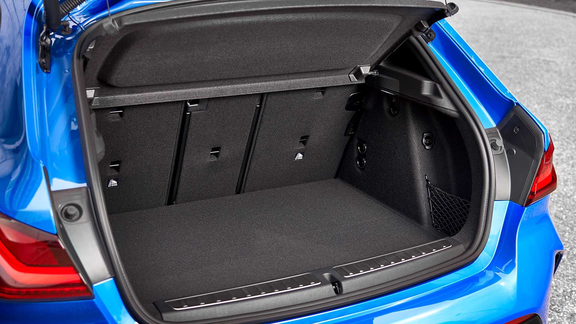 2020 BMW M135i xDrive (Color: Misano Blue Metallic) Trunk Wallpapers #37 of 55