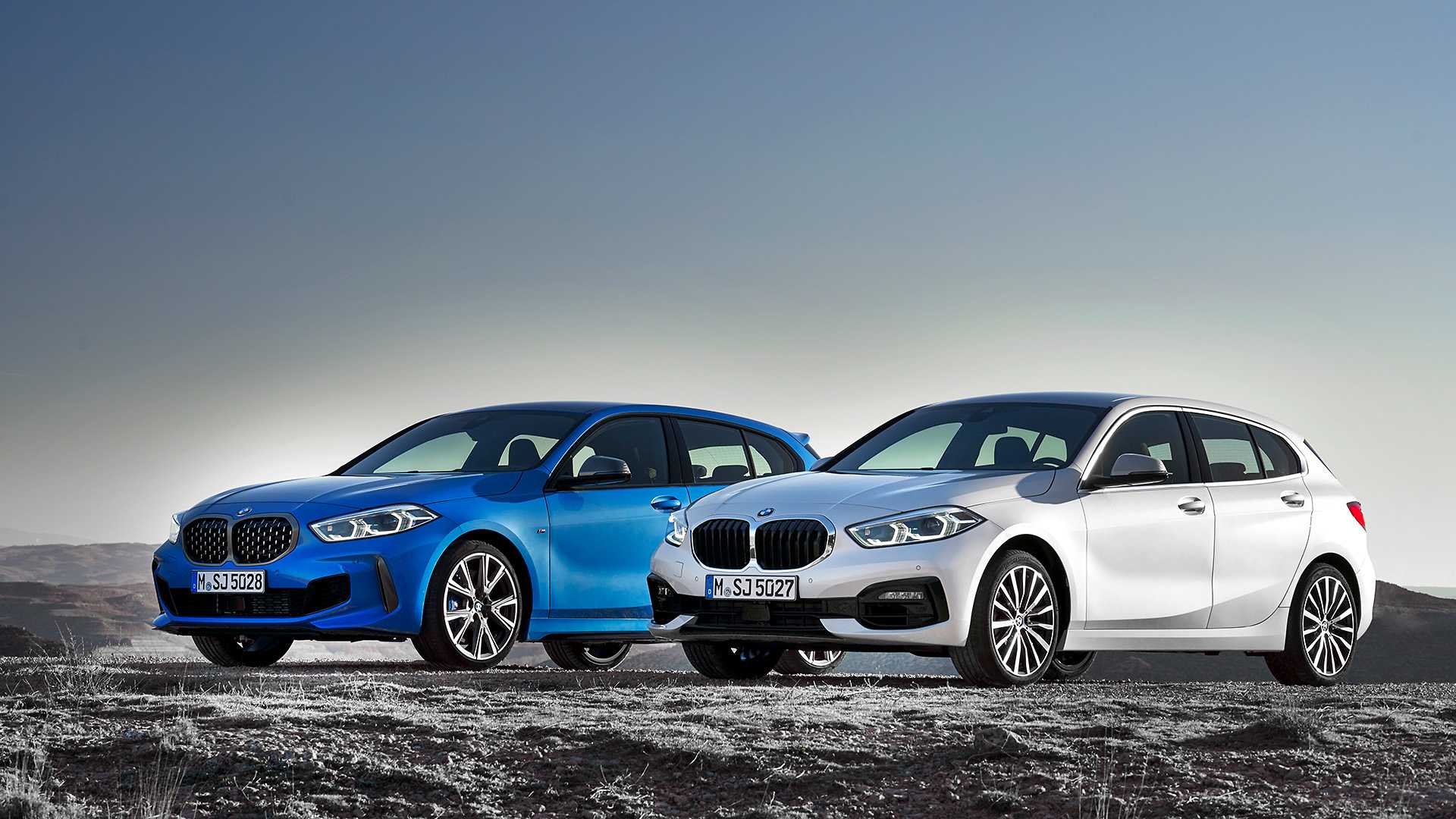 2020 BMW M135i xDrive (Color: Misano Blue Metallic) and BMW 1-Series 118i Wallpapers #18 of 55