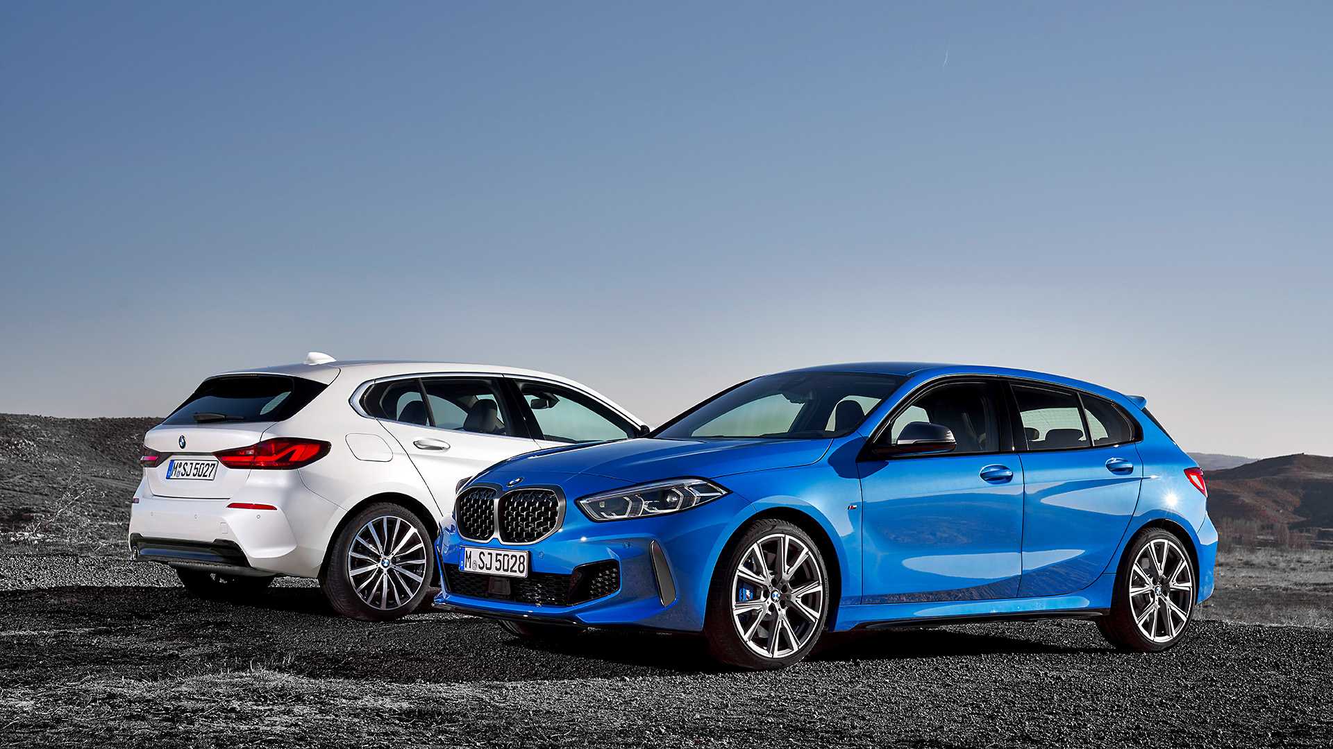 2020 BMW M135i xDrive (Color: Misano Blue Metallic) and BMW 1-Series 118i Wallpapers #19 of 55