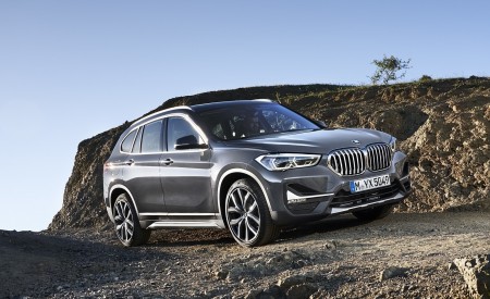 2020 BMW X1 Front Three-Quarter Wallpapers  450x275 (14)