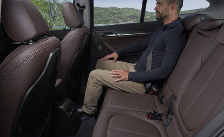 2020 BMW X1 Interior Rear Seats Wallpapers 450x275 (35)