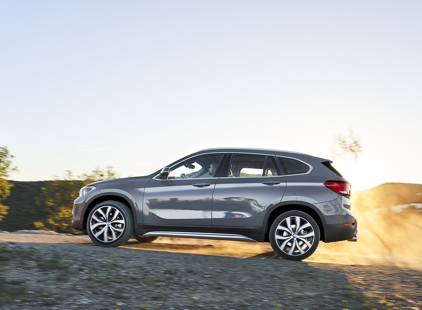 2020 BMW X1 Side Wallpapers #18 of 36
