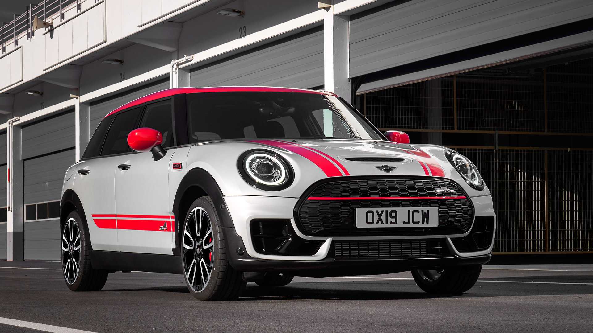 2020 Mini Clubman John Cooper Works Front Three Quarter Wallpaper