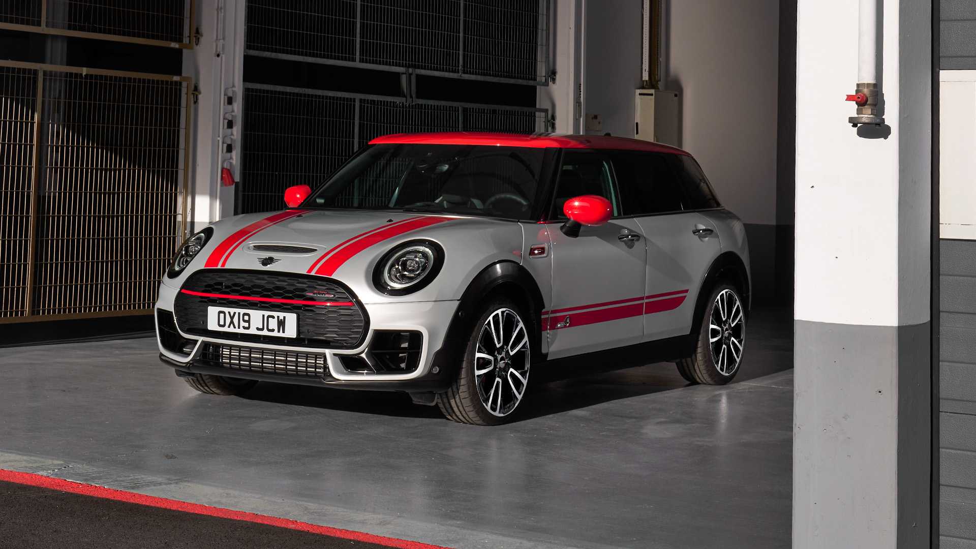 2020 MINI Clubman John Cooper Works Front Three-Quarter Wallpapers #16 of 47