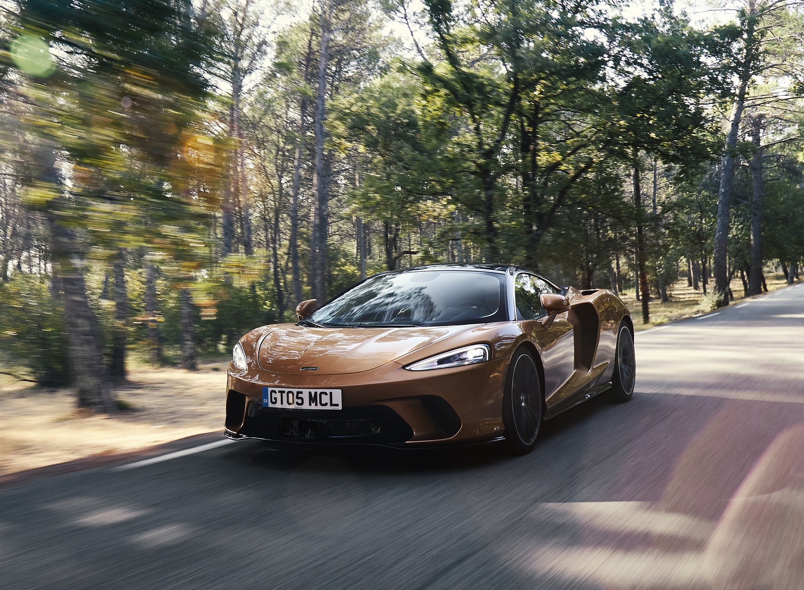 2020 McLaren GT (Color: Burnished Copper) Front Three-Quarter Wallpapers #37 of 117