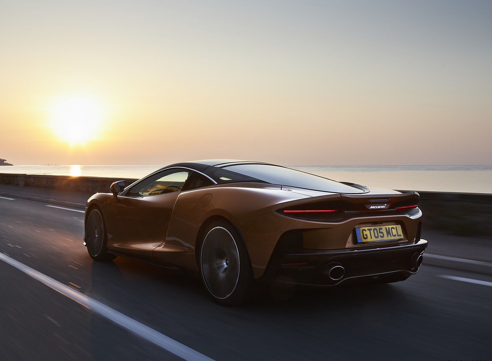 2020 McLaren GT (Color: Burnished Copper) Rear Three-Quarter Wallpapers #41 of 117
