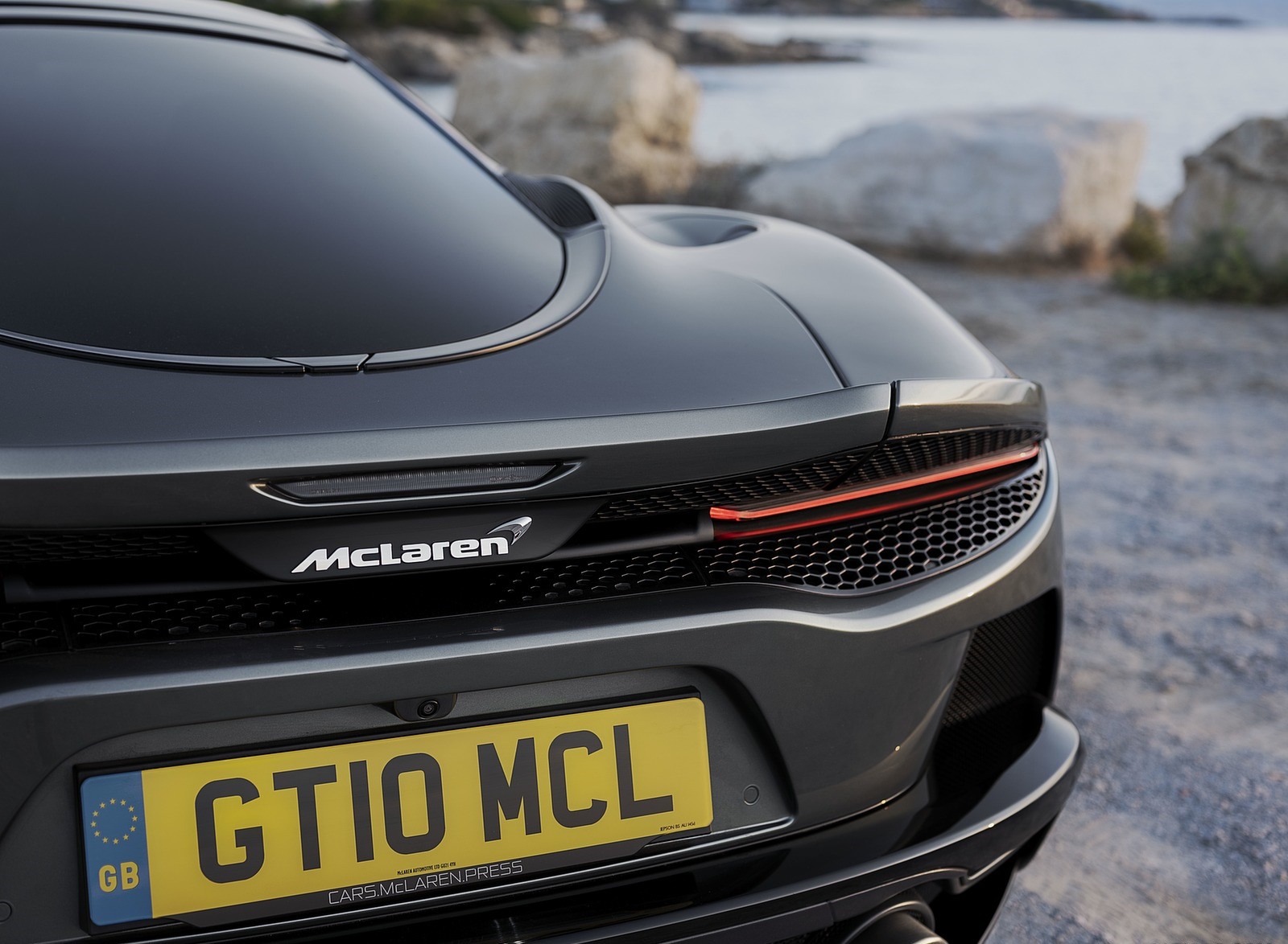 2020 McLaren GT (Color: Viridian) Tail Light Wallpapers #79 of 117