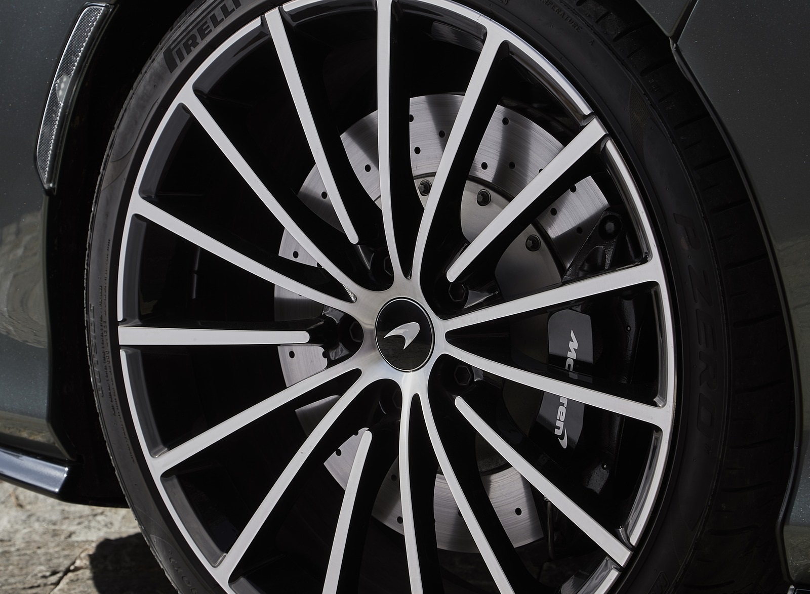 2020 McLaren GT (Color: Viridian) Wheel Wallpapers #82 of 117